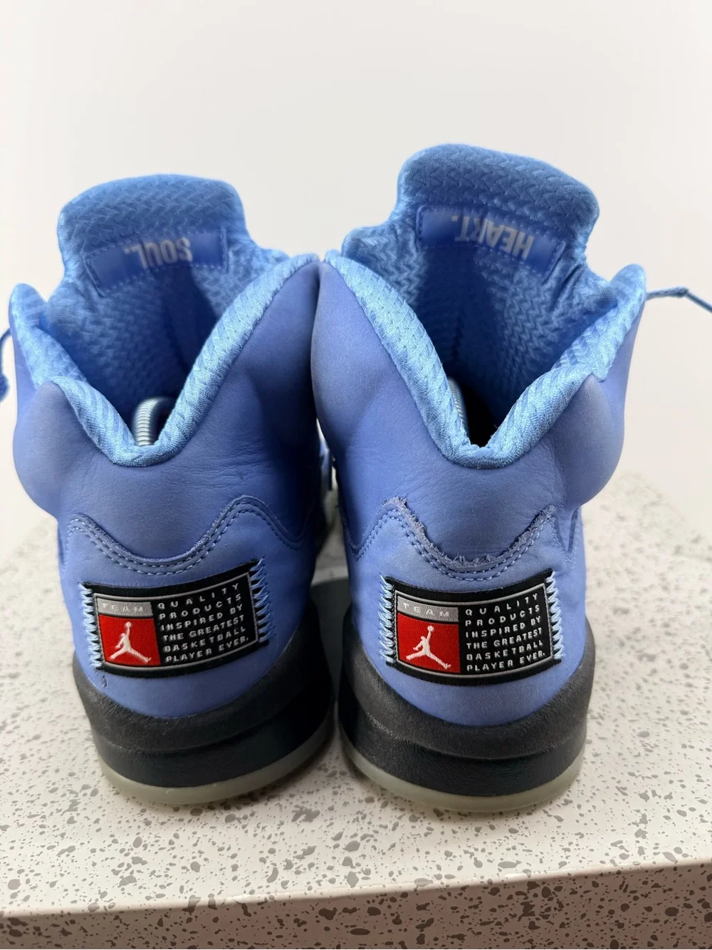 Jordan 5 Retro UNC University blue Size 10.5M